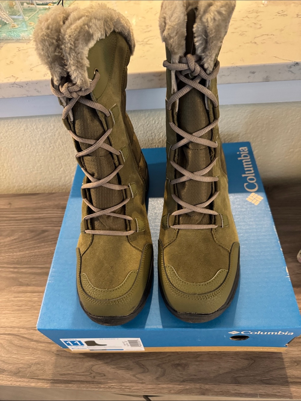 Columbia Olive Green Lace-Up Winter Boots with Faux Fur Collar, Womens 11